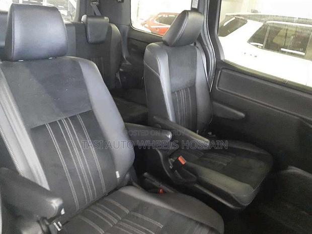 Toyota Esquire 2.0 FWD (7 seater) 2021 Black