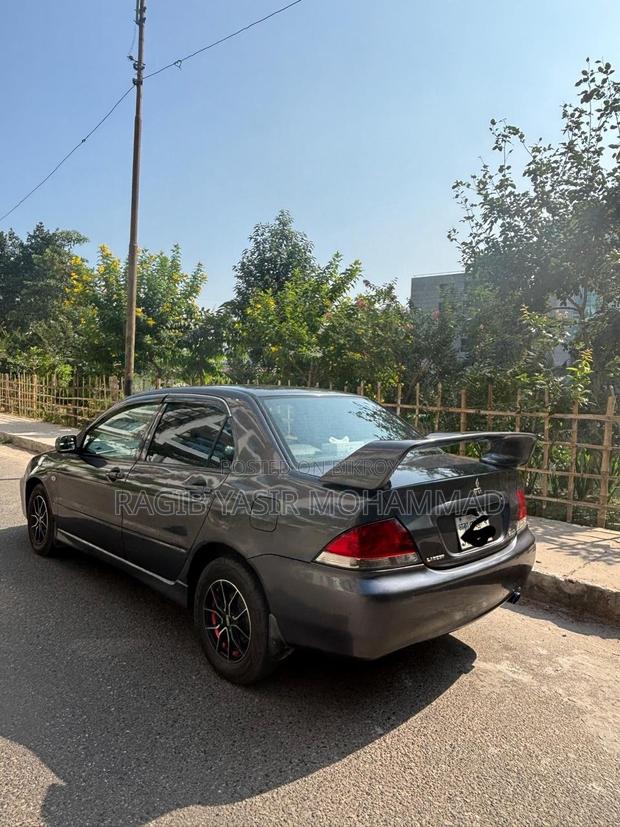 Mitsubishi Lancer 2011 Gray