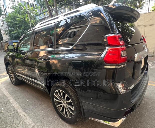 Toyota Land Cruiser Prado 2018 Black