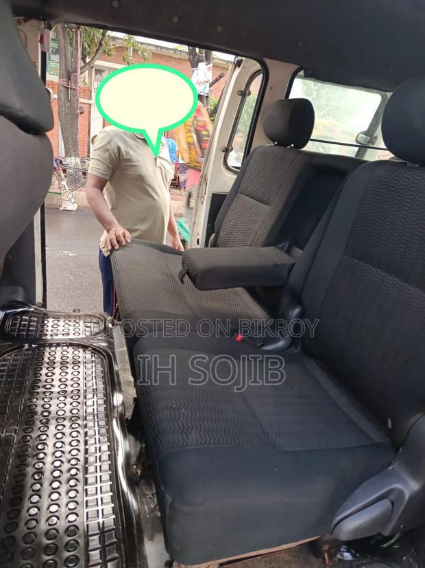 Toyota Noah 2.0 AWD (8 Seater) 2002 White