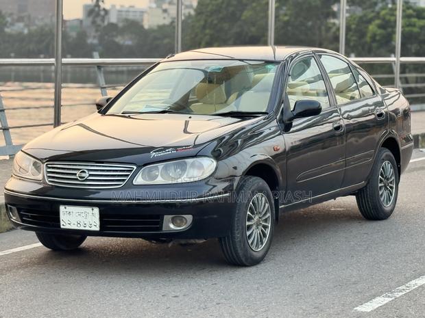 Nissan Sunny 2007 Black