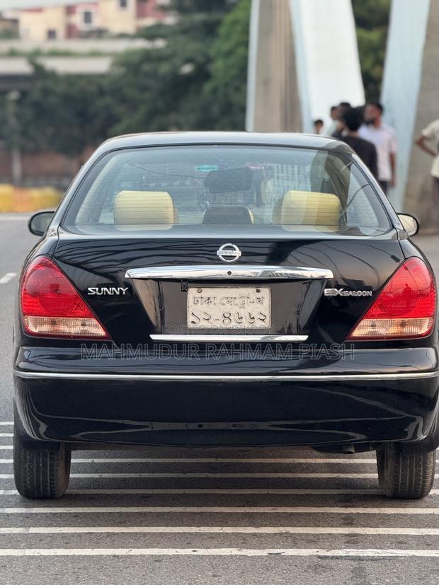 Nissan Sunny 2007 Black
