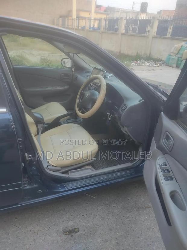 Nissan Sunny 2003 Blue
