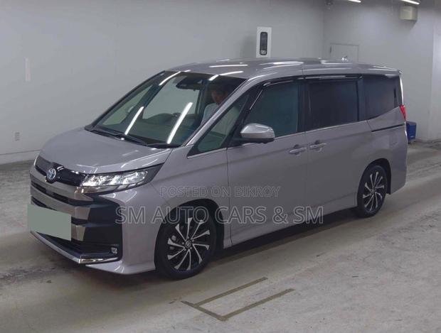 Toyota Noah 2023 Gray