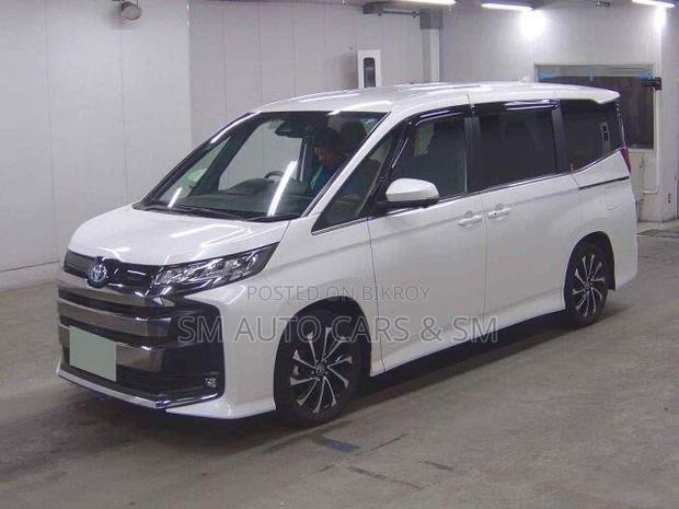 Toyota Noah 2023 Pearl