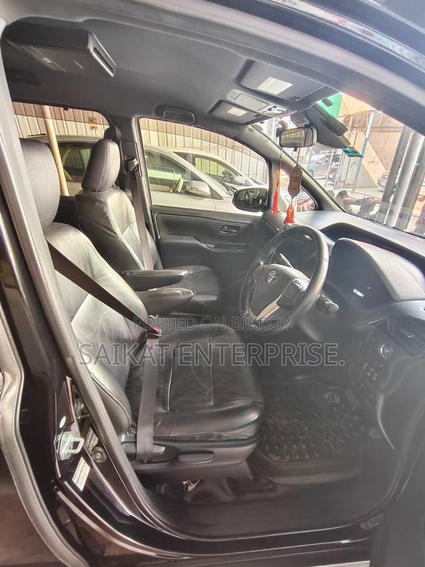 Toyota Noah 2017 Black