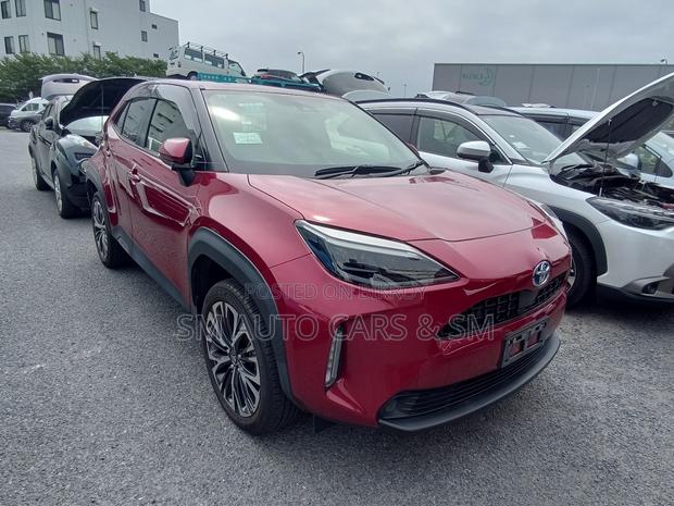 Toyota Yaris Cross 1.5 Hybrid FWD 2021 Red