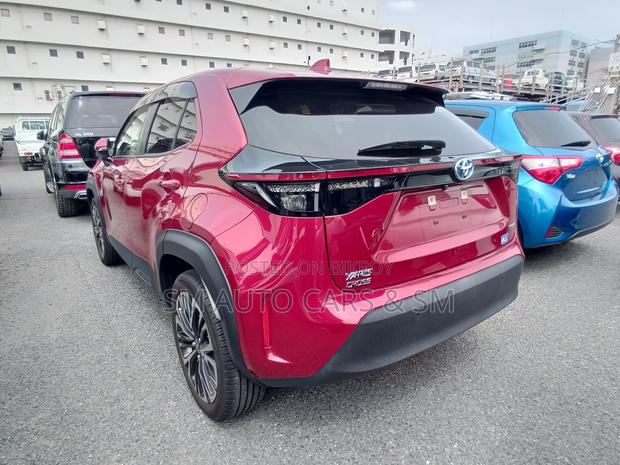 Toyota Yaris Cross 1.5 Hybrid FWD 2021 Red