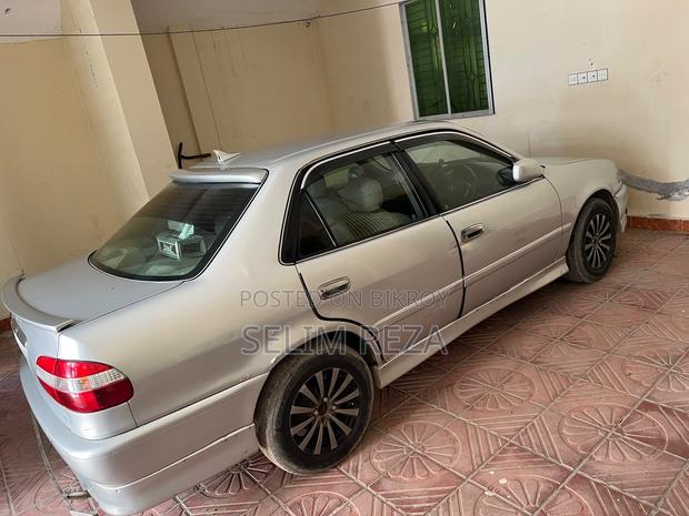 Toyota Corolla Automatic 1999 Silver