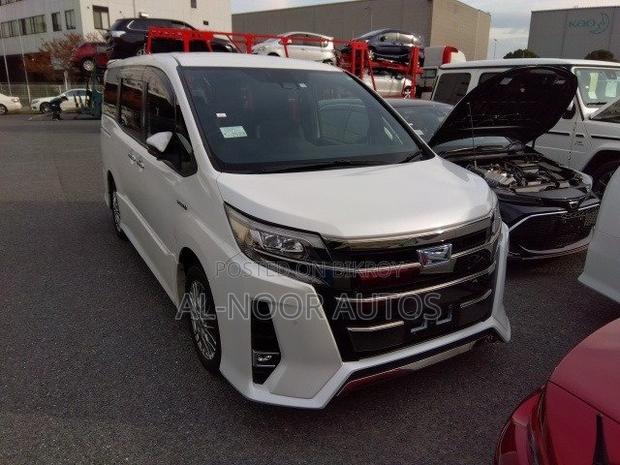 Toyota Noah 2021 Pearl