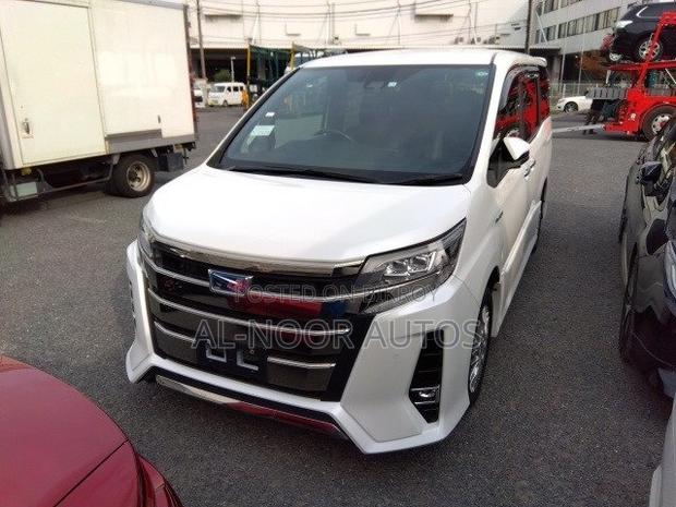 Toyota Noah 2021 Pearl