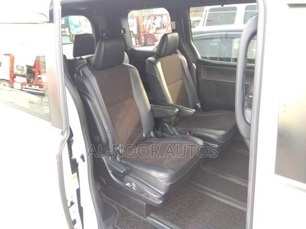 Toyota Noah 2021 Pearl