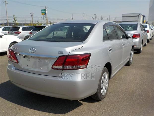 Toyota Premio 2021 Silver