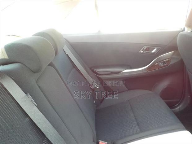 Toyota Premio 2021 Silver